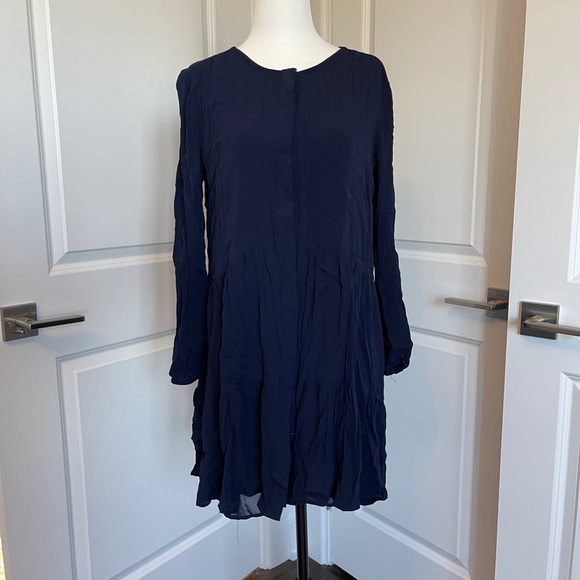 beautiful and stylish Wilfred dress in navy - Picture 2 of 6